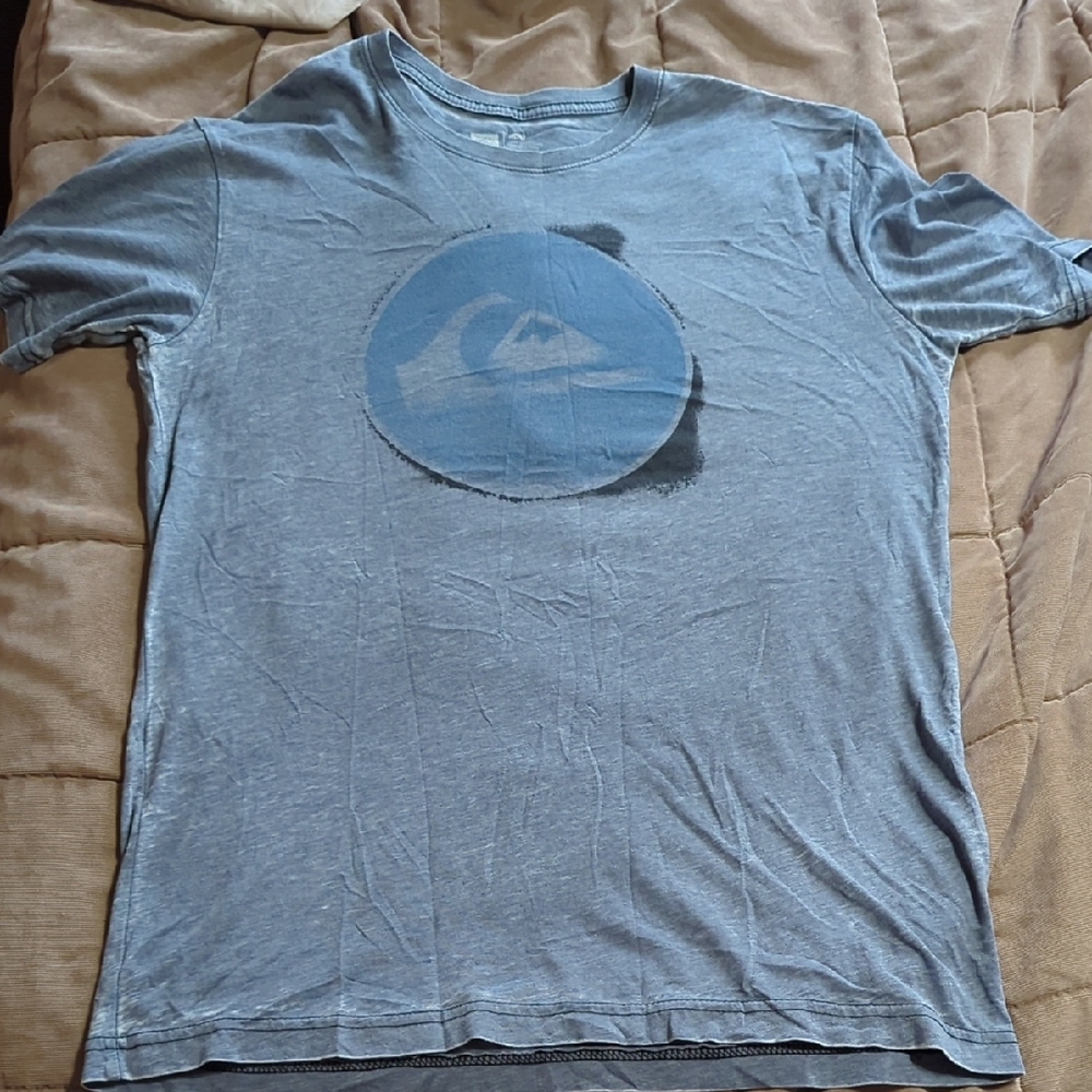 Quiksilver Men's Blue Graphic T-Shirt